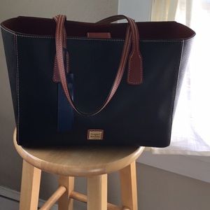 Dooney and Bourke Ashton tote bag